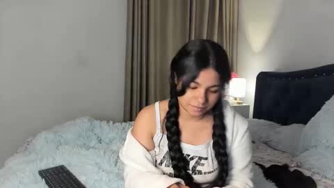 daniela angel     online show from 12, 5, 2026