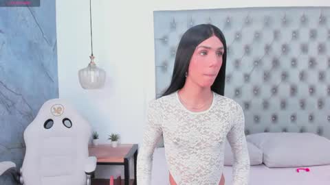Laurent online show from 8, 6, 2026