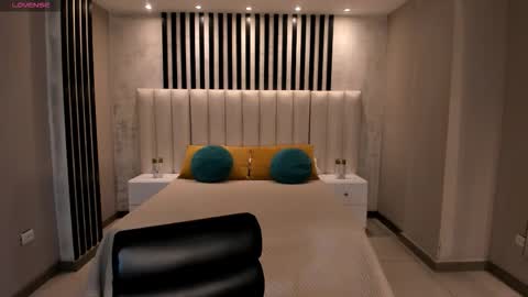 Lau  online show from 21, 12, 2025