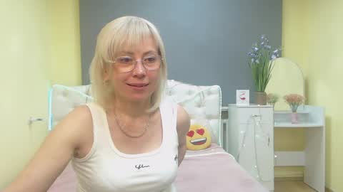 Snapshot of laurenwishy chatting on 15, 5, 2026 Lauren online show from 15, 5, 2026