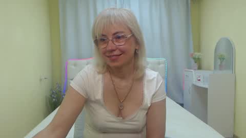 Snapshot of laurenwishy chatting on 30, 5, 2026 Lauren online show from 30, 5, 2026