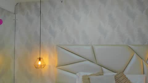 Laurent online show from 19, 11, 2025