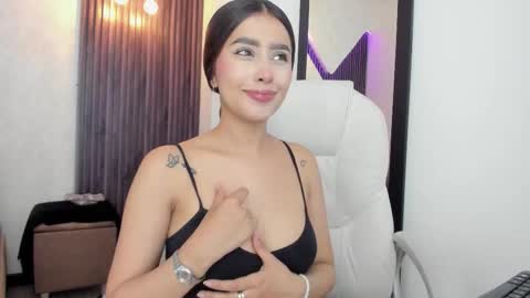 Snapshot of laurin_clauz chatting on 18, 9, 2025 Lau online show from 18, 9, 2025