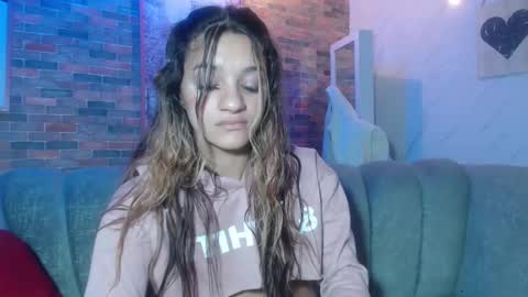 Snapshot of laurita_b chatting on 5, 3, 2025 Laurita online show from 5, 3, 2025