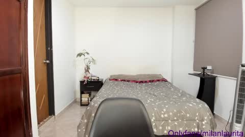 Snapshot of lauritamilan1 chatting on 29, 12, 2024 laura online show from 29, 12, 2024