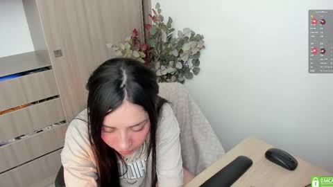 Lauryn online show from 4, 5, 2026