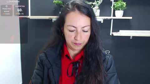 Laury  online show from 7, 5, 2026