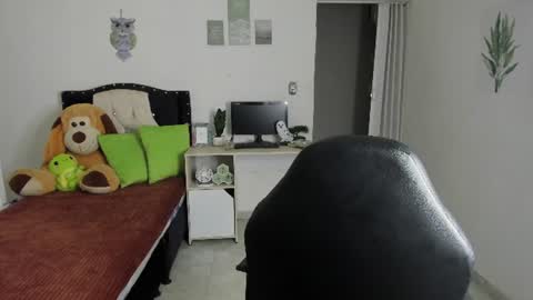 Snapshot of lauu7 chatting on 3, 7, 2026 lauu7 online show from 3, 7, 2026
