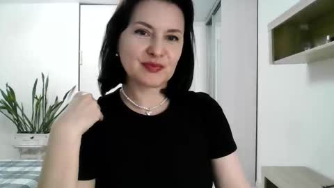 Snapshot of lavender_victoria chatting on 19, 9, 2025 Diana  online show from 19, 9, 2025