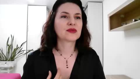 Snapshot of lavender_victoria chatting on 15, 10, 2025 Diana  online show from 15, 10, 2025
