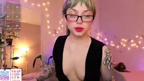 Snapshot of lavenderlav chatting on 6, 7, 2026 Melissa online show from 6, 7, 2026