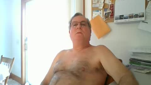 Snapshot of lawnboy62 chatting on 7, 2, 2025 lawnboy62 online show from 7, 2, 2025