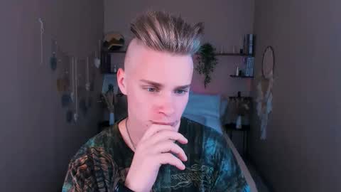 Lawrence online show from 12, 9, 2025