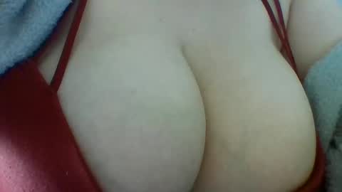 Snapshot of layannalea chatting on 6, 5, 2026 layannalea online show from 6, 5, 2026