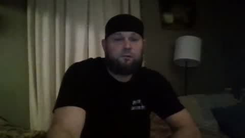 Snapshot of layinlow42 chatting on 1, 2, 2025 layinlow42 online show from 1, 2, 2025