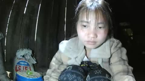 layla_999 online show from 8, 3, 2026