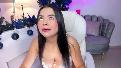 Layla Breezee online show from 20, 12, 2025