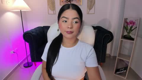 Layla Breezee online show from 3, 4, 2026