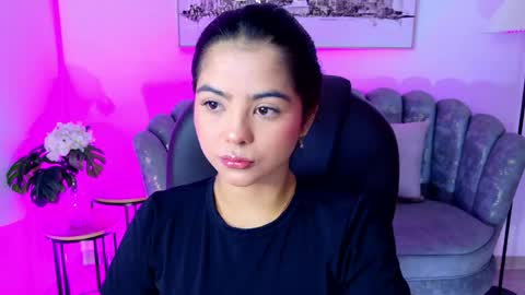 Snapshot of layla_breezee_ chatting on 10, 5, 2026 Layla Breezee online show from 10, 5, 2026