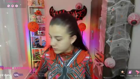 Snapshot of layla_castilloo chatting on 14, 10, 2025 Layla online show from 14, 10, 2025