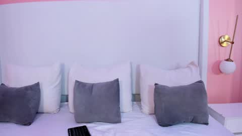 Snapshot of layla_kieni chatting on 7, 6, 2026 Layla online show from 7, 6, 2026