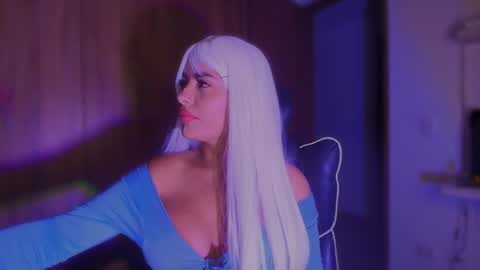 Layla online show from 30, 5, 2026