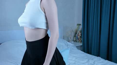 layla_way online show from 7, 3, 2026