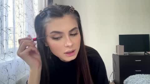 Snapshot of laylachinskey chatting on 9, 5, 2026 Rose online show from 9, 5, 2026