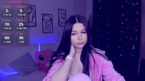 laylagreat online show from 8, 10, 2025