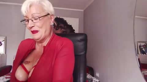 Snapshot of laylamadisonx chatting on 13, 10, 2025 Layla online show from 13, 10, 2025