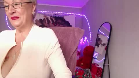 Layla online show from 20, 12, 2025