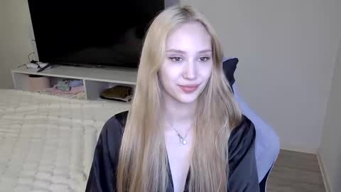 LaylaPretty001 online show from 11, 5, 2026