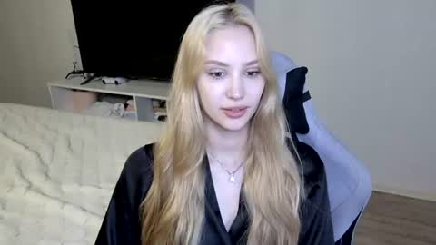 Snapshot of laylapretty001 chatting on 22, 6, 2026 LaylaPretty001 online show from 22, 6, 2026