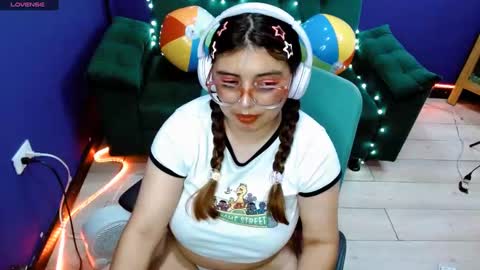 lcherryblossoml online show from 18, 9, 2025