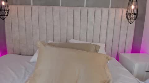    online show from 25, 10, 2025