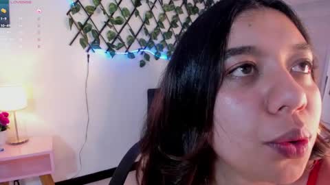 Snapshot of lea_velle chatting on 31, 12, 2024 Lea Velle online show from 31, 12, 2024