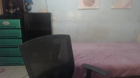 leah_fucker online show from 11, 1, 2026