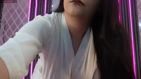 Snapshot of leahbliss chatting on 26, 5, 2026 leahbliss online show from 26, 5, 2026