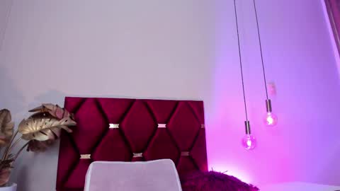 Leah Carter online show from 18, 2, 2025