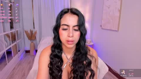 Leah Jones online show from 10, 5, 2026