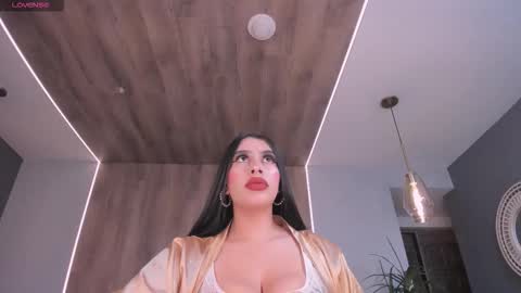 leahlombardi_ online show from 29, 11, 2025