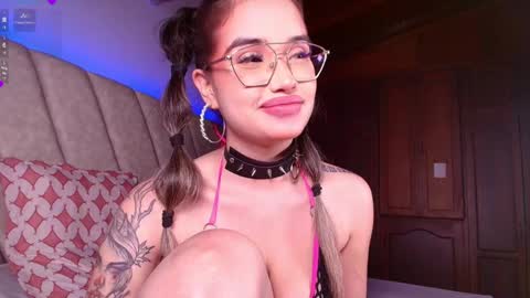 Instagram Leahprada  online show from 9, 1, 2025