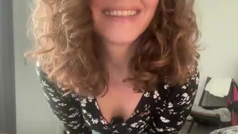 Leah Sparkles online show from 17, 3, 2026