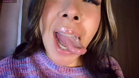Snapshot of leahtemptation chatting on 18, 4, 2026 leah online show from 18, 4, 2026
