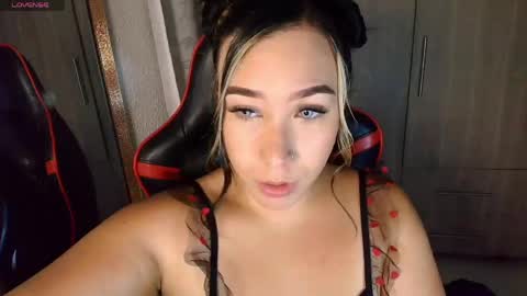 Snapshot of leahtemptation chatting on 21, 4, 2026 leah online show from 21, 4, 2026