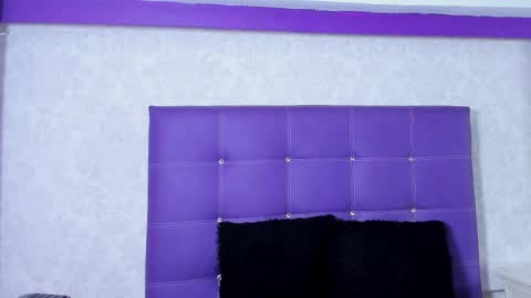 Snapshot of leamoreau__ chatting on 10, 10, 2025 leamoreau__ online show from 10, 10, 2025