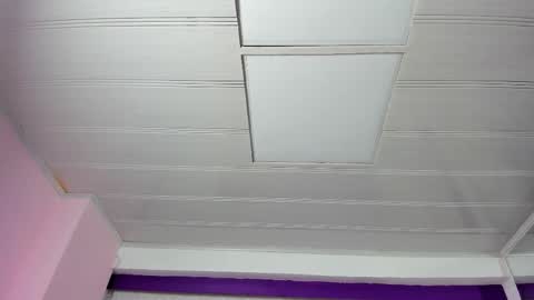 Snapshot of leamoreau__ chatting on 12, 10, 2025 leamoreau__ online show from 12, 10, 2025