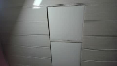 Snapshot of leamoreau__ chatting on 25, 10, 2025 leamoreau__ online show from 25, 10, 2025