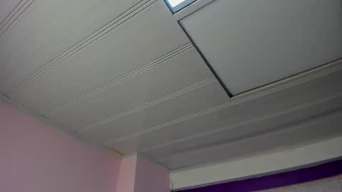 Snapshot of leamoreau__ chatting on 18, 11, 2025 leamoreau__ online show from 18, 11, 2025