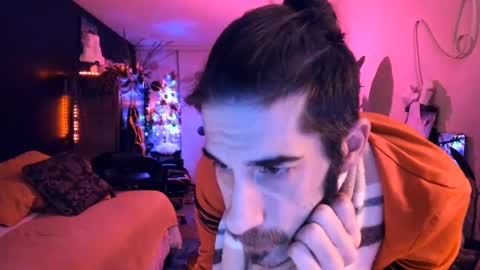 Snapshot of leatherdude69 chatting on 8, 12, 2024 leatherdude69 online show from 8, 12, 2024